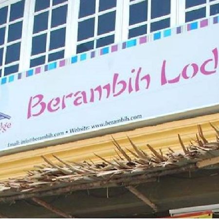 Berambih Lodge Kuching Eksteriør billede