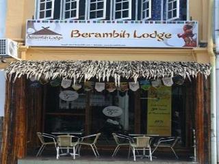 Berambih Lodge Kuching Eksteriør billede